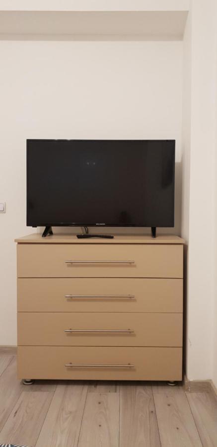 Modern & Elegant Apartament クラヨーヴァ エクステリア 写真